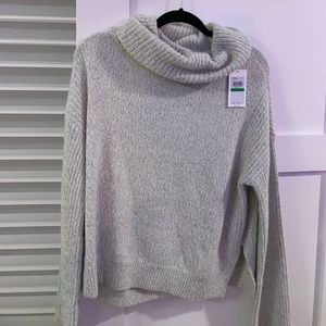 NWT 🏷 CALVIN KLEIN SWEATER!